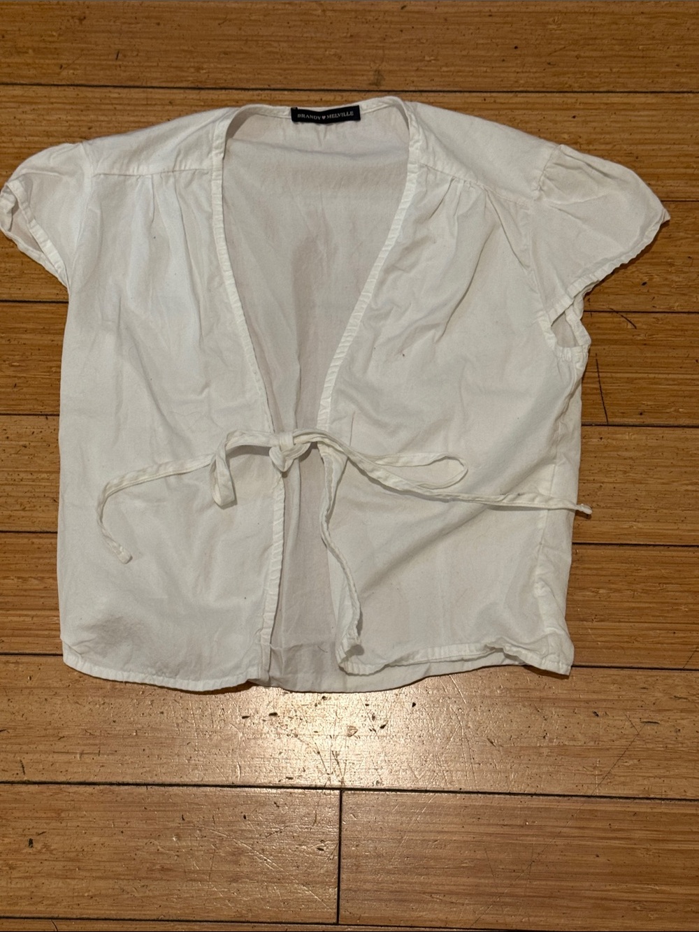 Brandy Melville White Top, tie closure